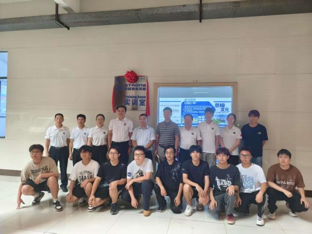 文理-思榕智能装备实训室揭牌仪式-新闻动态-实训与社会合作中心-广东文理职业学院【院校代码-14126】