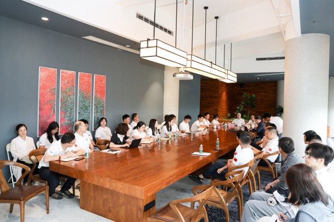 我校召开教材建设研讨会