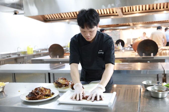 青春加热中:烹饪工艺与营养专业毕业生职场风采录