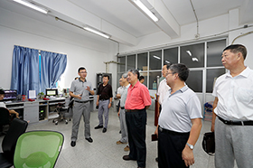 ѧԺ�쵼���ӵ�У��ʵѵ���ص���