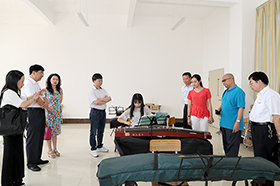 ʡ��ָίר�Ҷ�ѧԺ��������רҵ���е���