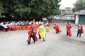 �㶫����ְҵѧԺ��ί��֯ʦ����������ʯ���򿼲���䡰��Ϸ���Ļ�